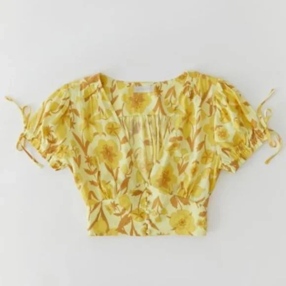 Urban Outfitters | Eden Floral Crepe Crop Top in Yellow | Small‎